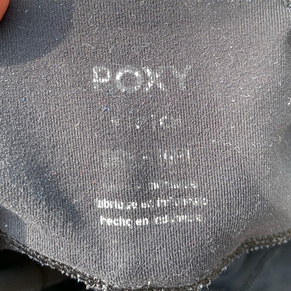Roxy mesh panel copped yoga pants - Picture 5 of 5